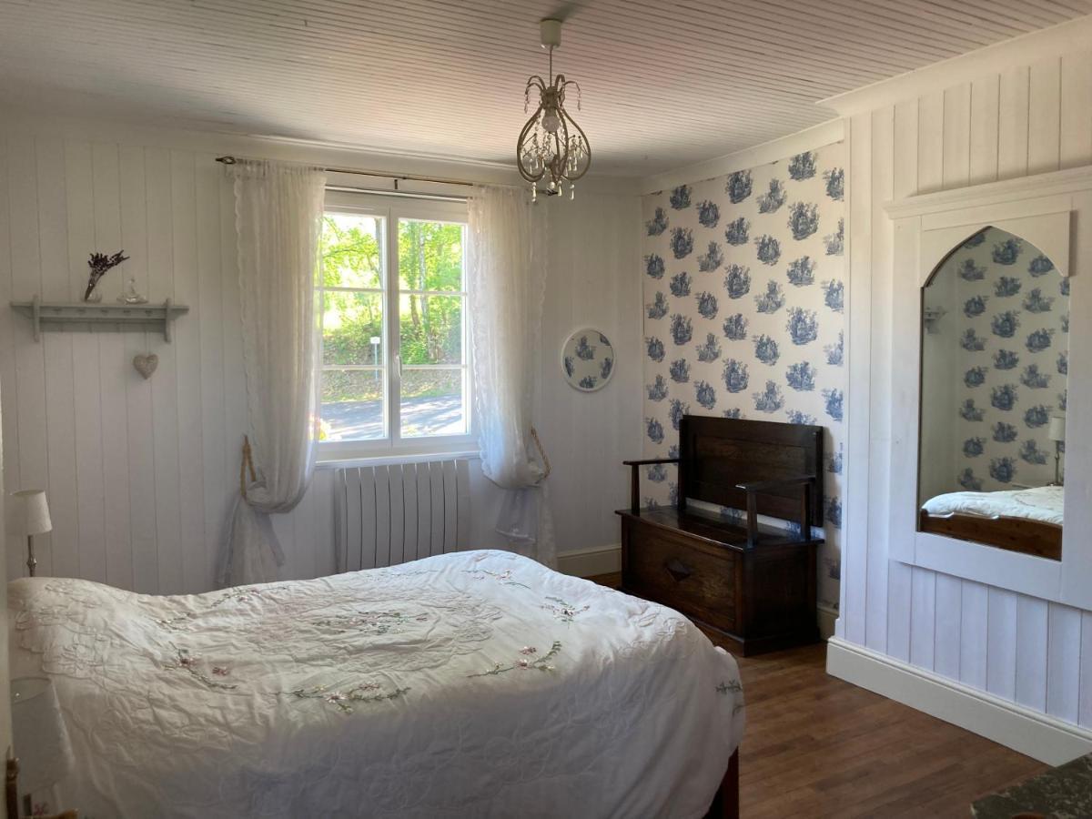 La Maison Charmante D'Elisabeth Saint-Ybard Eksteriør bilde